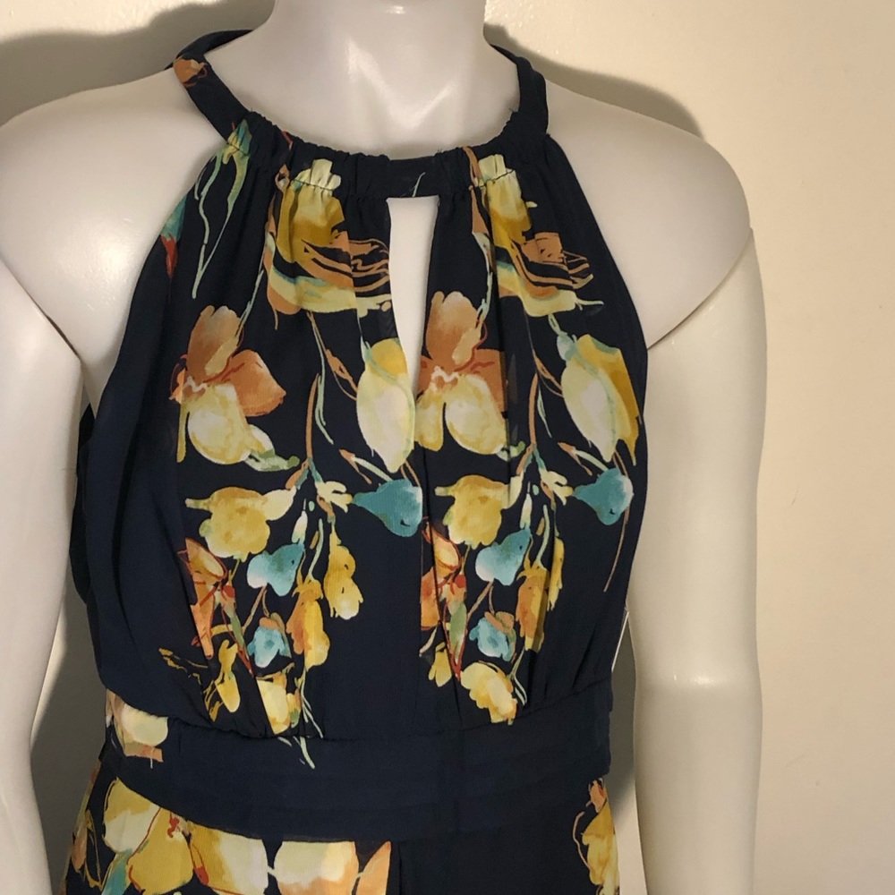 Dress - Picture 4 of 8